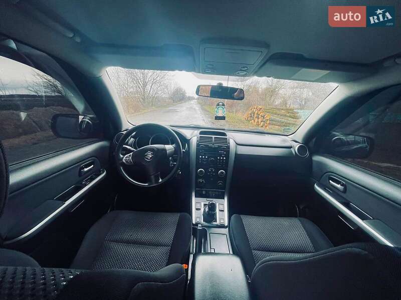 Позашляховик / Кросовер Suzuki Grand Vitara 2008 в Умані