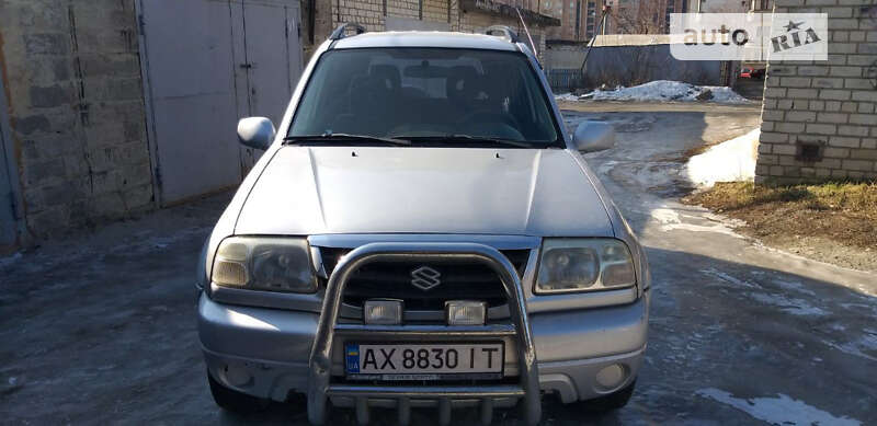 Внедорожник / Кроссовер Suzuki Grand Vitara 2004 в Харькове