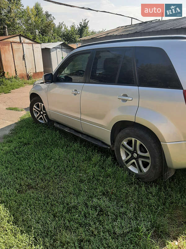 Внедорожник / Кроссовер Suzuki Grand Vitara 2006 в Черкассах