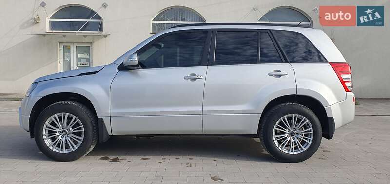 Внедорожник / Кроссовер Suzuki Grand Vitara 2011 в Ивано-Франковске