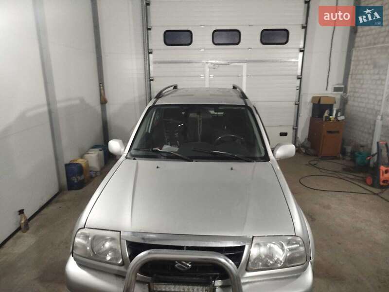 Внедорожник / Кроссовер Suzuki Grand Vitara 2003 в Конотопе