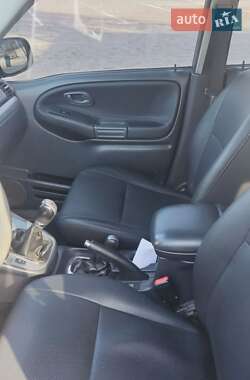 Позашляховик / Кросовер Suzuki Grand Vitara 2005 в 
