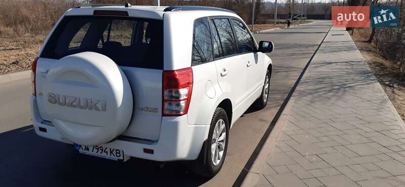Внедорожник / Кроссовер Suzuki Grand Vitara 2013 в Василькове