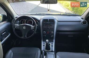 Внедорожник / Кроссовер Suzuki Grand Vitara 2011 в 