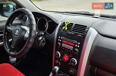 Позашляховик / Кросовер Suzuki Grand Vitara 2010 в 