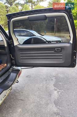 Внедорожник / Кроссовер Suzuki Grand Vitara 2004 в 