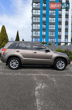 Внедорожник / Кроссовер Suzuki Grand Vitara 2014 в 