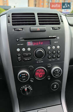 Внедорожник / Кроссовер Suzuki Grand Vitara 2014 в 