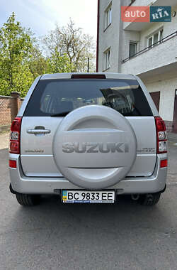 Позашляховик / Кросовер Suzuki Grand Vitara 2009 в 