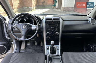 Позашляховик / Кросовер Suzuki Grand Vitara 2009 в 