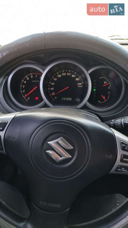 Позашляховик / Кросовер Suzuki Grand Vitara 2006 в Снігурівці