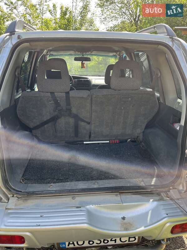 Внедорожник / Кроссовер Suzuki Grand Vitara 2001 в Ужгороде