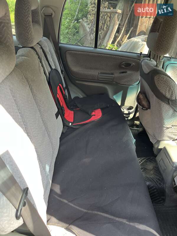 Внедорожник / Кроссовер Suzuki Grand Vitara 2001 в Ужгороде