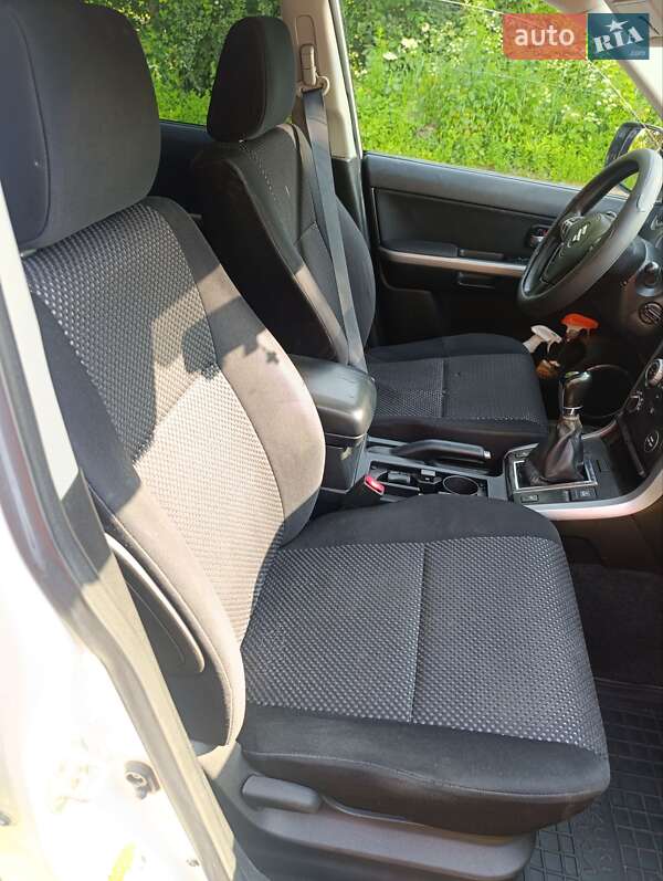 Внедорожник / Кроссовер Suzuki Grand Vitara 2008 в Лубнах фото 11 Внедорожник / Кроссовер Suzuki Grand Vitara 2008 в Лубнах