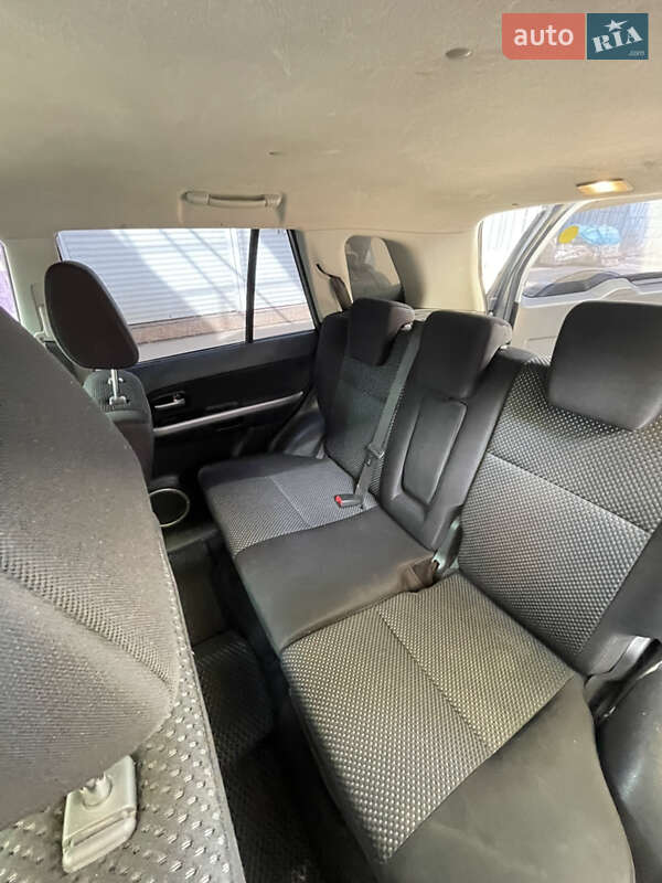 Позашляховик / Кросовер Suzuki Grand Vitara 2006 в Чернівцях