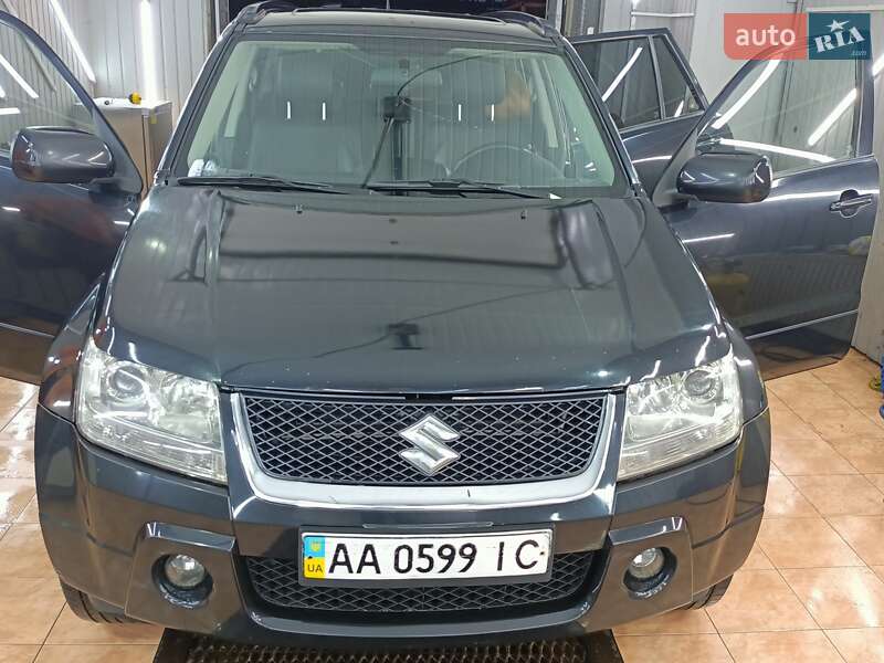 Внедорожник / Кроссовер Suzuki Grand Vitara 2006 в Киеве