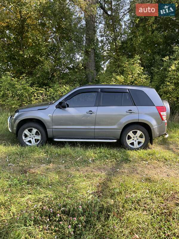 Внедорожник / Кроссовер Suzuki Grand Vitara 2007 в Мене
