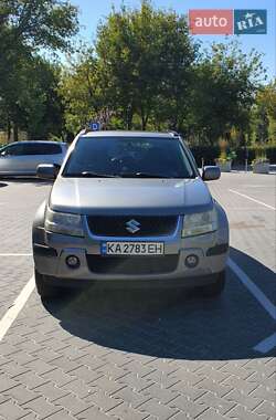 Внедорожник / Кроссовер Suzuki Grand Vitara 2006 в Киеве