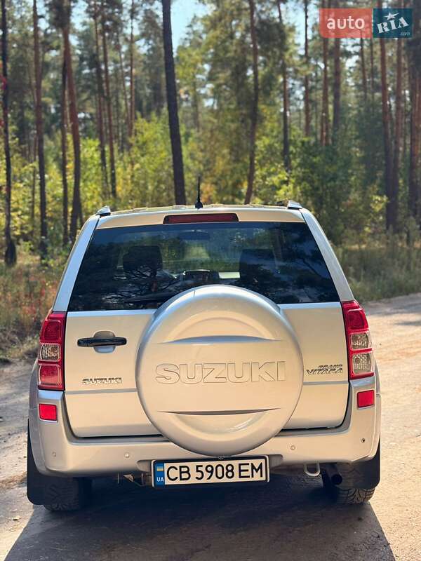 Позашляховик / Кросовер Suzuki Grand Vitara 2006 в Конотопі