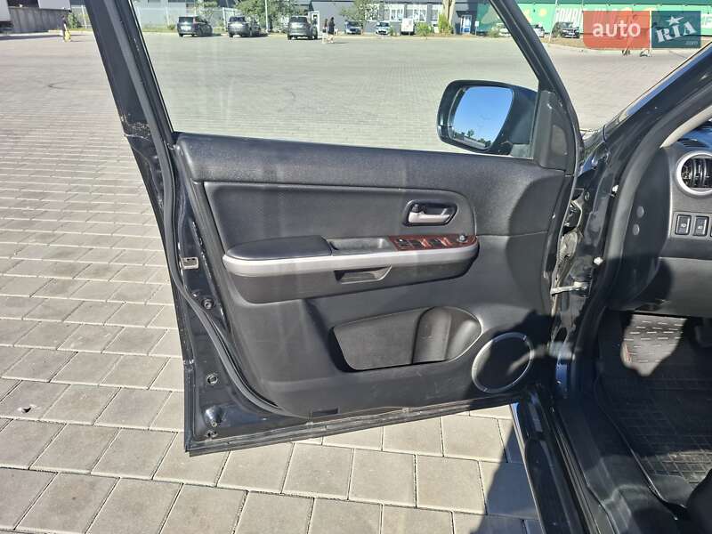 Позашляховик / Кросовер Suzuki Grand Vitara 2006 в Черкасах