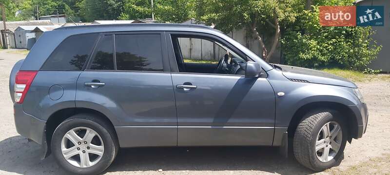 Внедорожник / Кроссовер Suzuki Grand Vitara 2006 в Черновцах