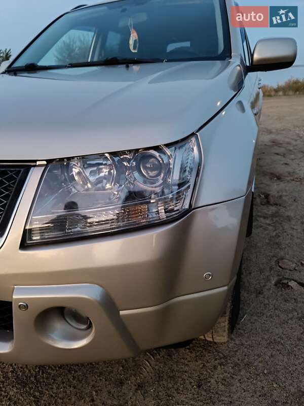 Внедорожник / Кроссовер Suzuki Grand Vitara 2008 в Белгороде-Днестровском