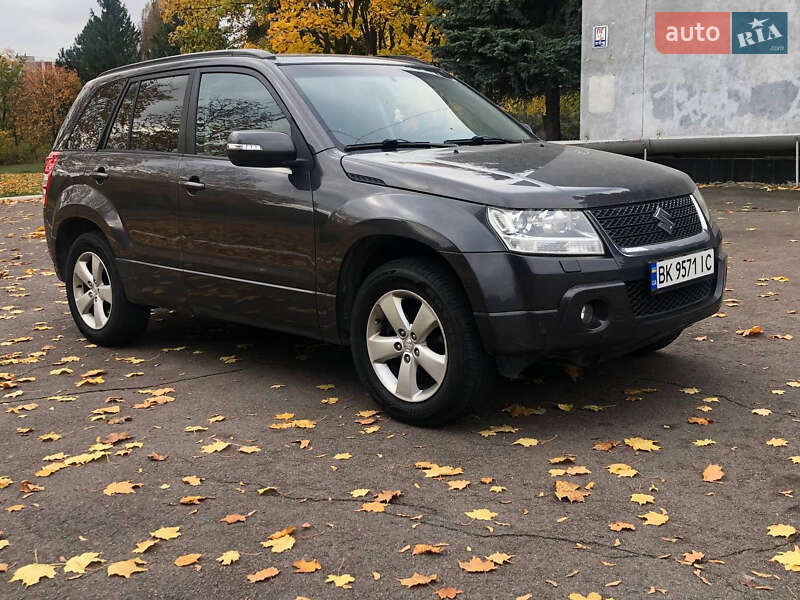 Позашляховик / Кросовер Suzuki Grand Vitara 2011 в Рівному