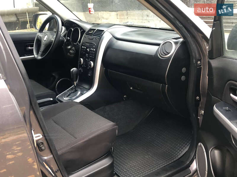 Позашляховик / Кросовер Suzuki Grand Vitara 2011 в Рівному