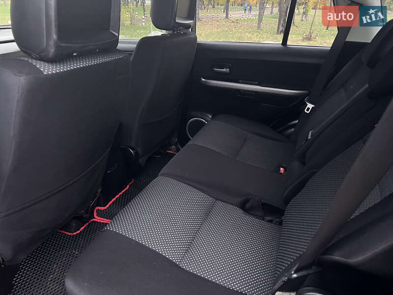 Внедорожник / Кроссовер Suzuki Grand Vitara 2006 в Павлограде фото 10 Внедорожник / Кроссовер Suzuki Grand Vitara 2006 в Павлограде