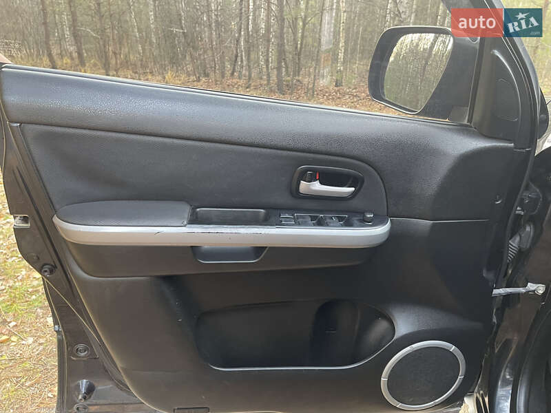 Внедорожник / Кроссовер Suzuki Grand Vitara 2007 в Малине фото 10 Внедорожник / Кроссовер Suzuki Grand Vitara 2007 в Малине