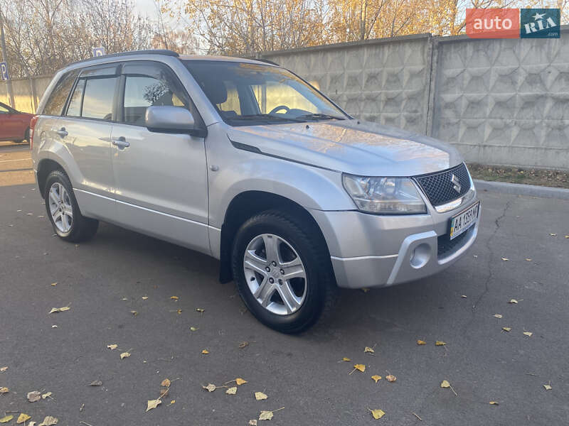 Позашляховик / Кросовер Suzuki Grand Vitara 2006 в Києві