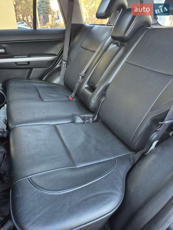 Внедорожник / Кроссовер Suzuki Grand Vitara 2006 в Раздельной