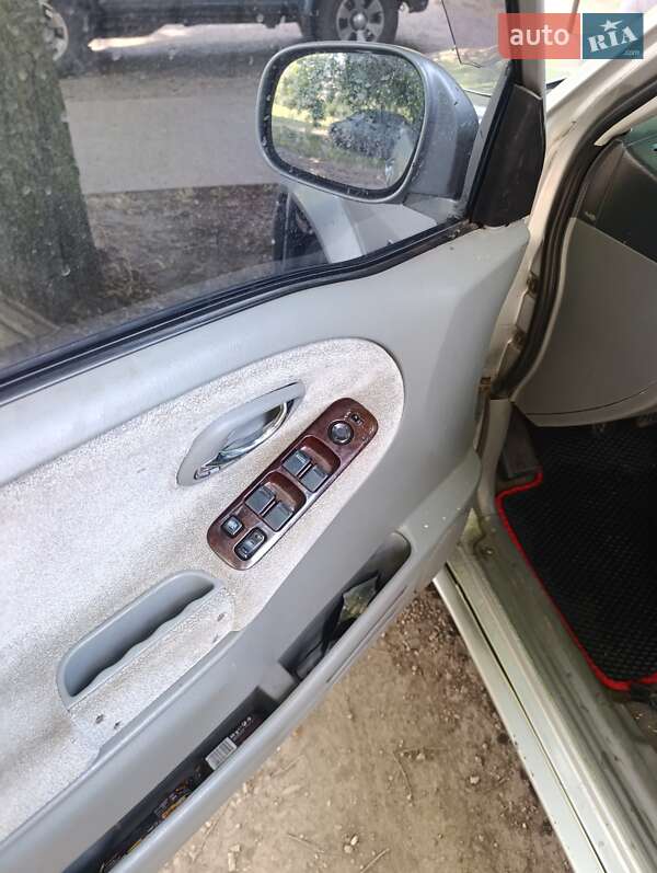 Внедорожник / Кроссовер Suzuki Grand Vitara 2003 в Днепре фото 9 Внедорожник / Кроссовер Suzuki Grand Vitara 2003 в Днепре