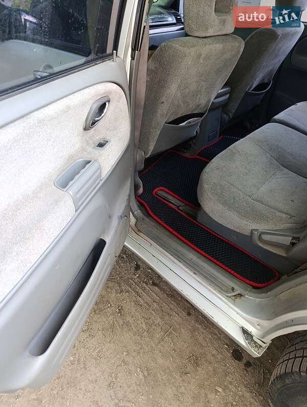 Внедорожник / Кроссовер Suzuki Grand Vitara 2003 в Днепре фото 15 Внедорожник / Кроссовер Suzuki Grand Vitara 2003 в Днепре