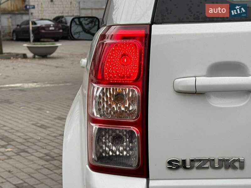Позашляховик / Кросовер Suzuki Grand Vitara 2012 в Дніпрі