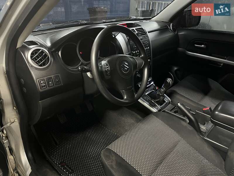 Внедорожник / Кроссовер Suzuki Grand Vitara 2007 в Борисполе фото 9 Внедорожник / Кроссовер Suzuki Grand Vitara 2007 в Борисполе