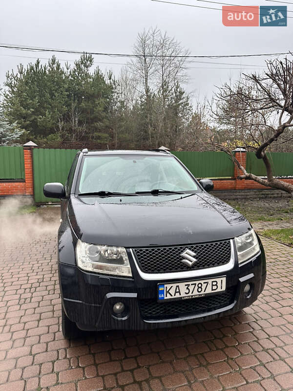 Внедорожник / Кроссовер Suzuki Grand Vitara 2006 в Киеве