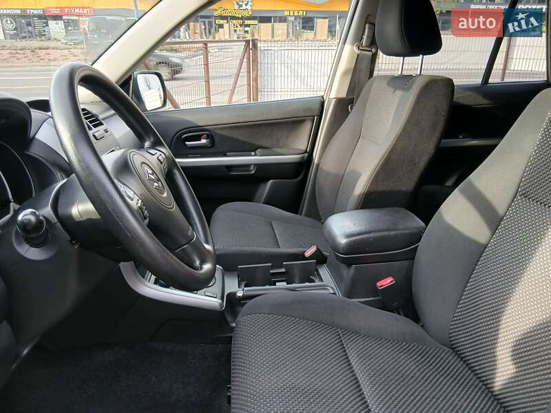 Позашляховик / Кросовер Suzuki Grand Vitara 2006 в Києві фото 20 Позашляховик / Кросовер Suzuki Grand Vitara 2006 в Києві