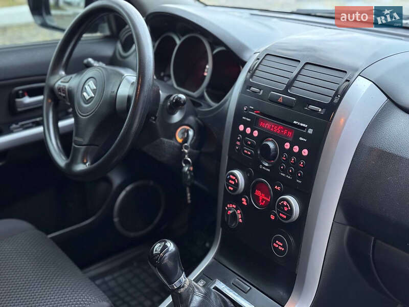 Внедорожник / Кроссовер Suzuki Grand Vitara 2010 в Харькове