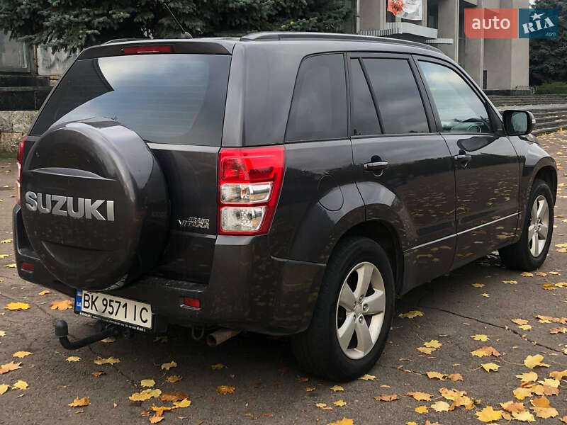 Внедорожник / Кроссовер Suzuki Grand Vitara 2011 в Ровно