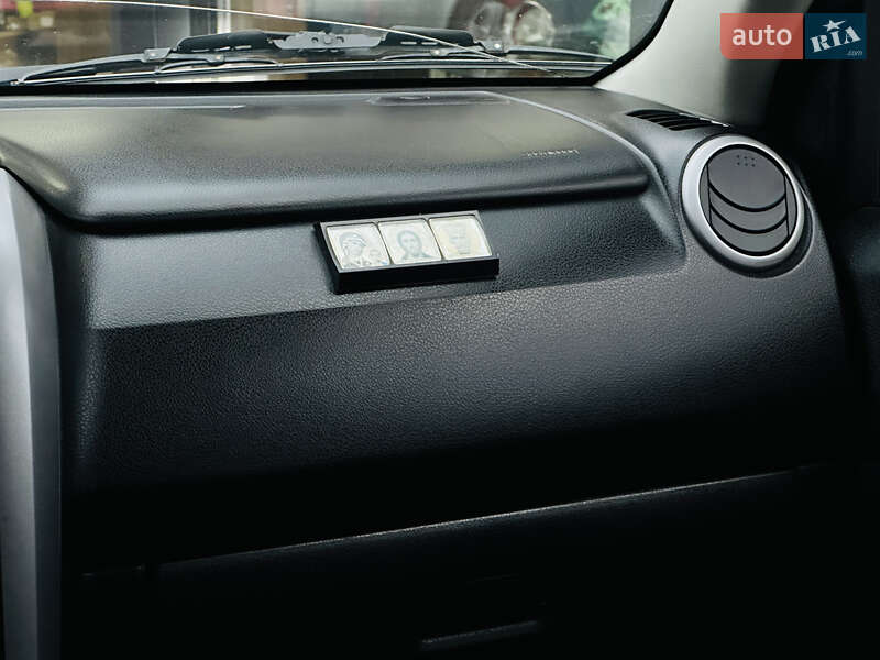 Внедорожник / Кроссовер Suzuki Grand Vitara 2006 в Харькове