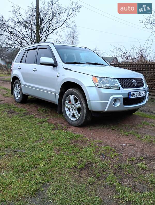 Внедорожник / Кроссовер Suzuki Grand Vitara 2006 в Коростене
