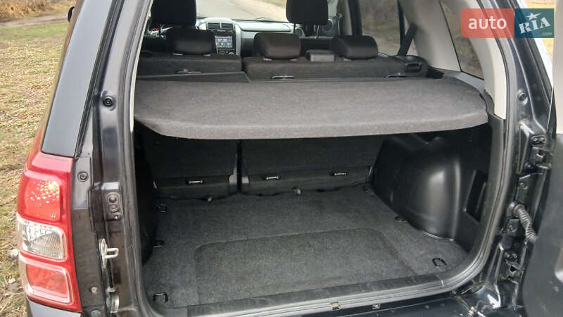 Внедорожник / Кроссовер Suzuki Grand Vitara 2011 в Харькове