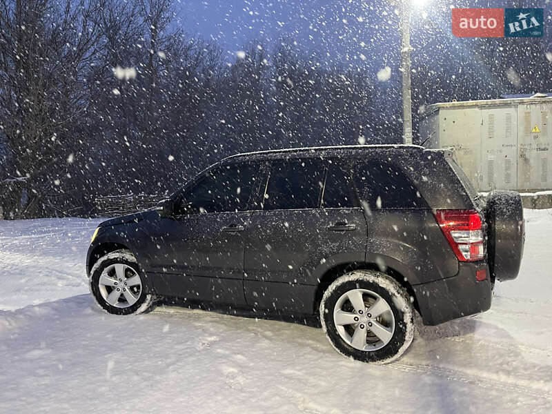 Внедорожник / Кроссовер Suzuki Grand Vitara 2008 в Ирпене