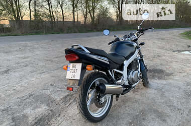 Мотоцикл Классік Suzuki GS 500 2001 в Рівному
