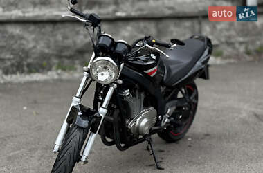 Мотоцикл Без обтікачів (Naked bike) Suzuki GS 500 2005 в 