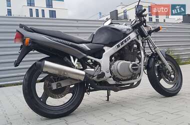 Мотоцикл Классик Suzuki GS 500E 1999 в 