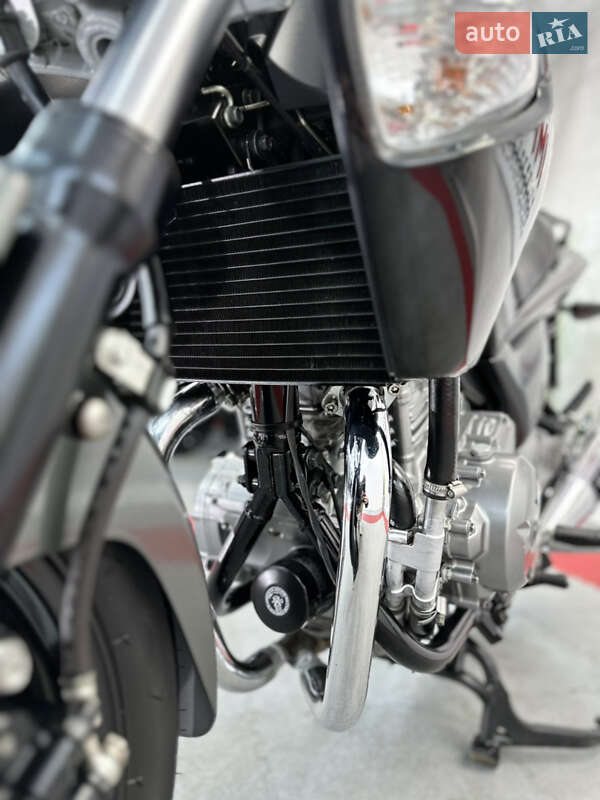 Спортбайк Suzuki GSR 250 2013 в Одессе