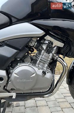 Мотоцикл Классік Suzuki GSR 250 2016 в 