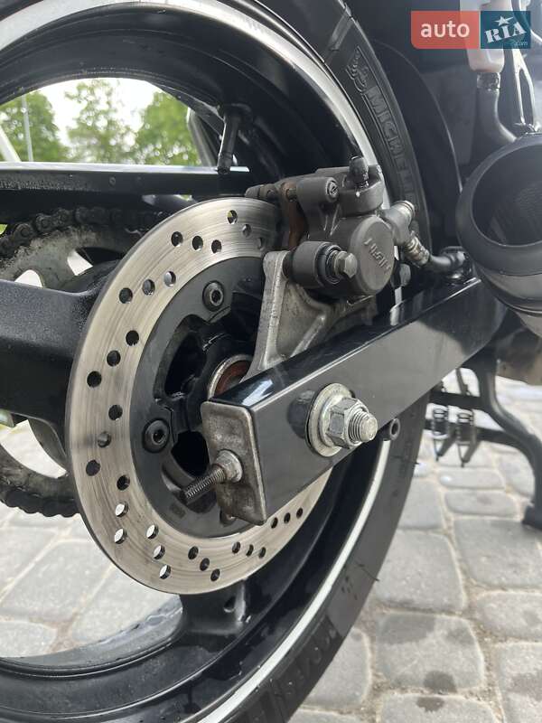 Мотоцикл Без обтекателей (Naked bike) Suzuki GSR 250 2016 в Виннице